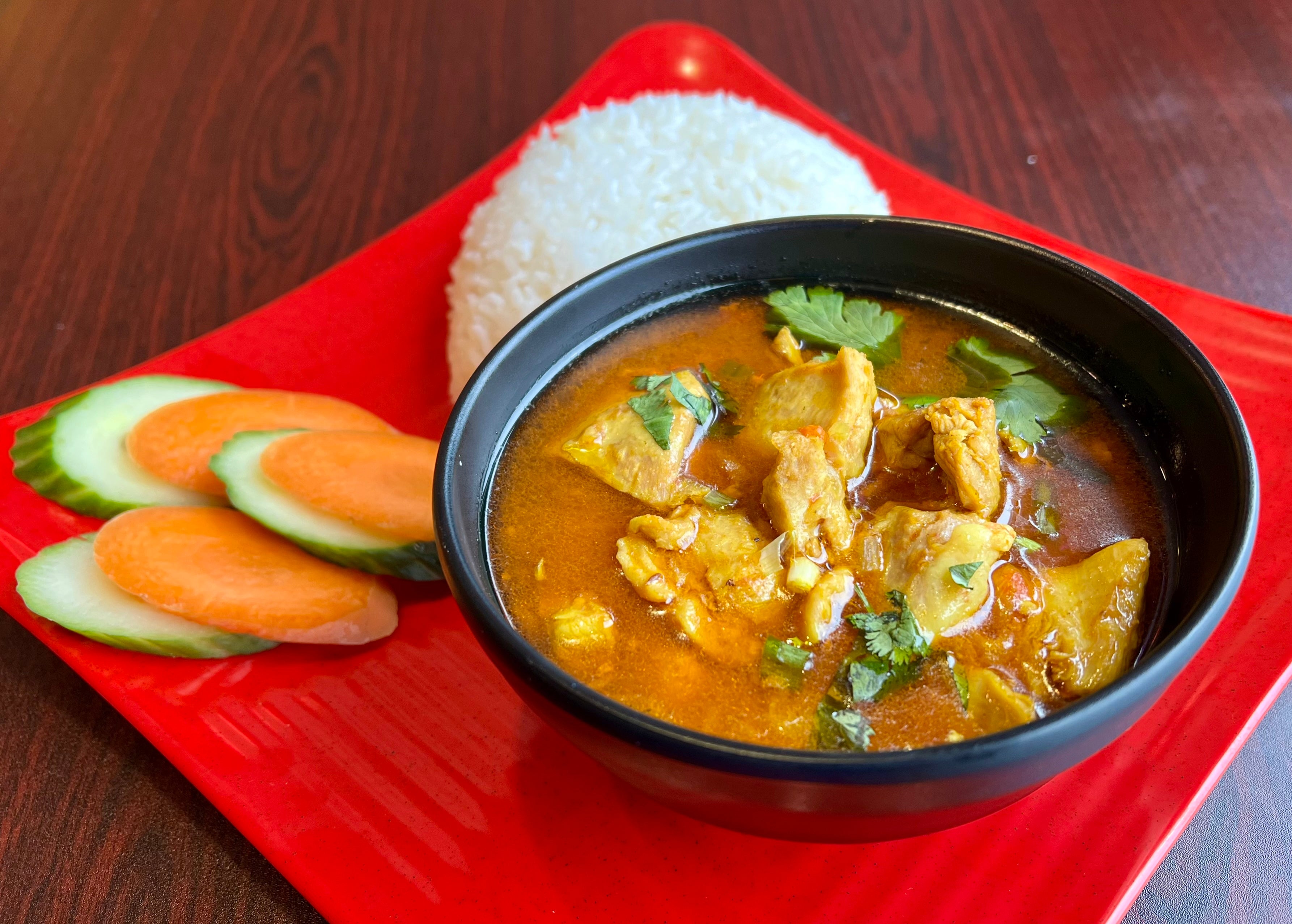 Nepalese Chicken Curry with White Rice